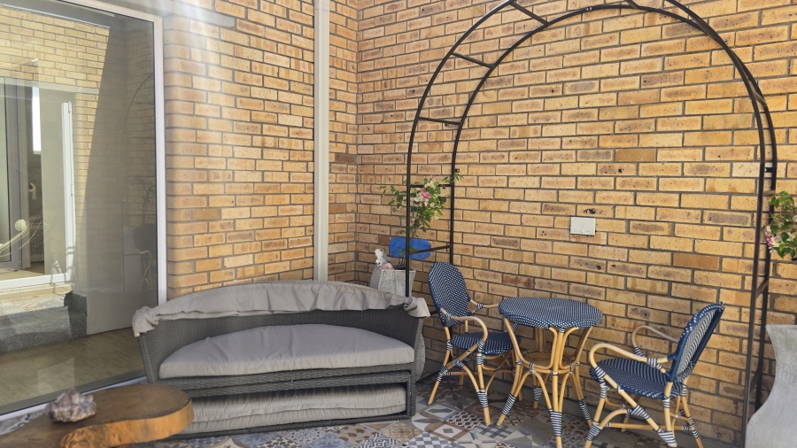 To Let 2 Bedroom Property for Rent in Port Owen Western Cape